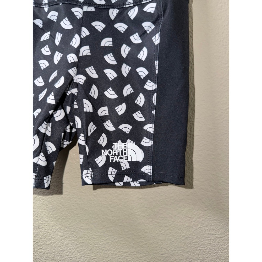 Girls North Face Shorts Size XS (6) - Picture 2 of 4